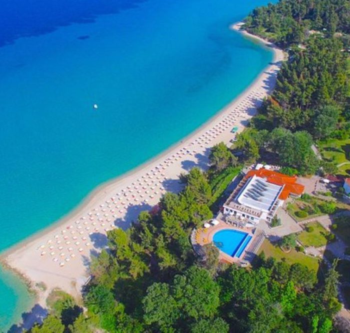 Kryopigi Beach